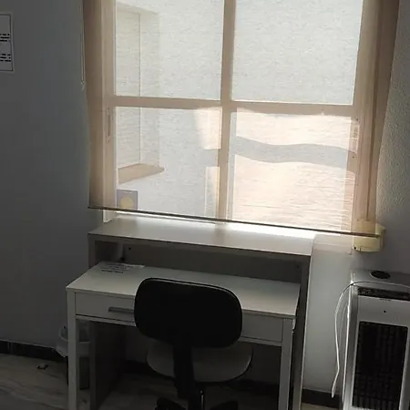 Doble Con Bano Privado En Casa Clara *