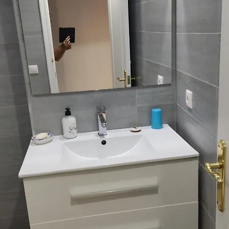 Doble Con Bano Privado En Casa Clara