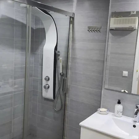 Doble Con Bano Privado En Casa Clara