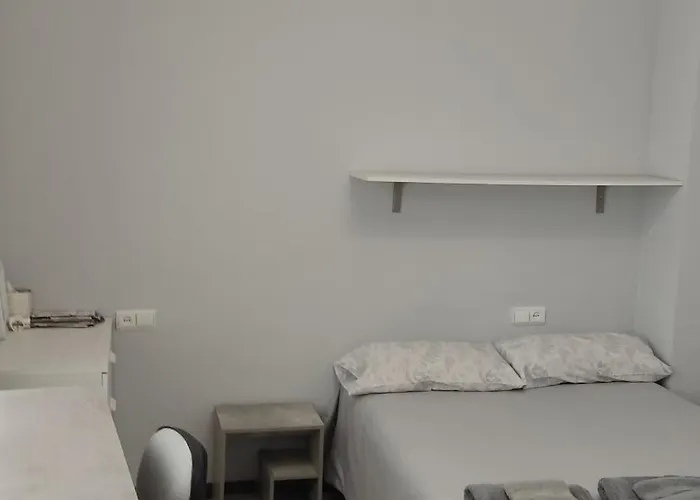 Doble Con Bano Privado En Casa Clara *